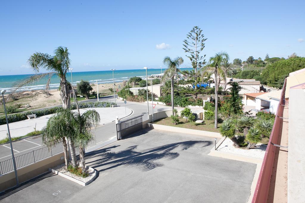 Residence Fronte Mare Santa Maria Del Focallo Oda fotoğraf